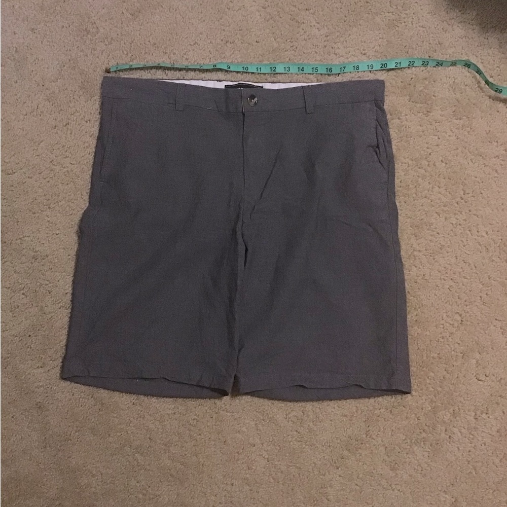 Wicked Stitch men’s shorts, size 38, gray